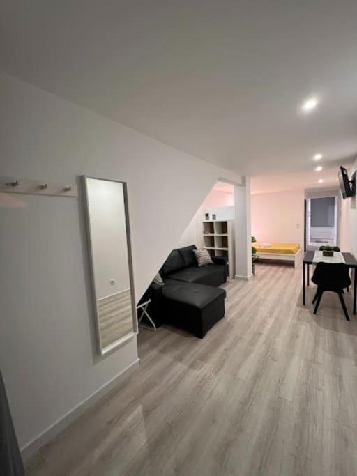 Opo - Fantastic Studio With Garden Porto Bagian luar foto