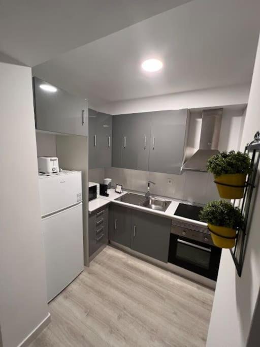 Opo - Fantastic Studio With Garden Porto Bagian luar foto